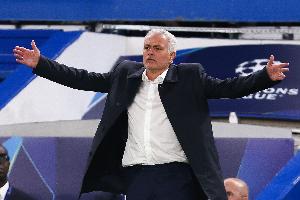 0-3不敵紐卡！多家葡媒聚焦穆里尼奧：用人不佳，“砌的墻倒了”