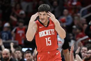 凱記吐槽謝潑德防守：SGA就這么走進去然后上籃了