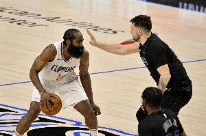 考辛斯：搞不懂為啥巔峰哈登因打法被批評(píng) 而東契奇卻被稱贊