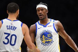 庫里：造犯規(guī)來自于能創(chuàng)造錯(cuò)位的良好戰(zhàn)術(shù)執(zhí)行 巴特勒抓住了機(jī)會(huì)