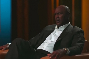 喬丹解說(shuō)！米切爾發(fā)推：又能看到喬丹上電視了 風(fēng)采依舊！