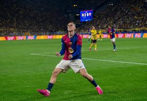 在弗里克執(zhí)教的34場正式主場比賽中，費爾明打進了巴薩第100球