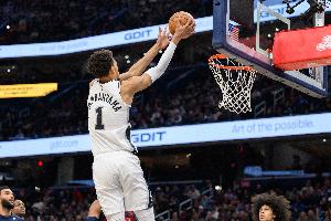 隊(duì)史第二位！文班揭幕戰(zhàn)砍至少30分10板 上一位是04年的鄧肯