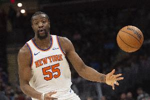 邁克-布朗：胡克波爾蒂運動能力極其出色 他的小勾手終結(jié)很棒