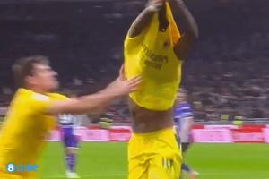 米蘭名宿：加比亞阻止萊奧脫衣慶祝，這是領(lǐng)袖和隊(duì)長(zhǎng)應(yīng)有的行為