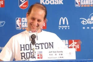 穩(wěn)定環(huán)境對新秀很重要！湯帥換成范甘迪后 火箭對姚明的定位劇變