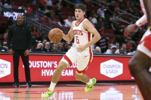 名嘴：曾以為謝潑德會(huì)成為馬克-普萊斯 他在防守端不斷被針對(duì)