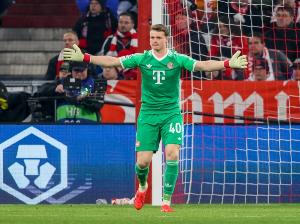 法爾克：烏爾比?？赡芴唛T興首發(fā)，拜仁希望他在德國(guó)杯前保持狀態(tài)