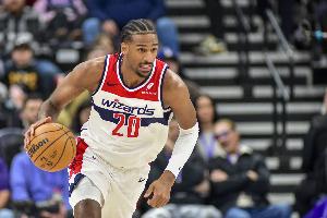 根本扛不住字母哥！薩爾10中5拿到10分12板3助