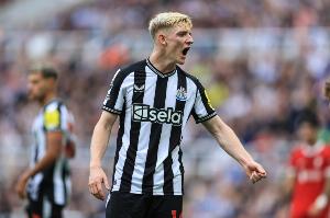 0比3不敵紐卡！穆帥：戈登的表現(xiàn)太出色了，我認(rèn)為結(jié)果是公平的