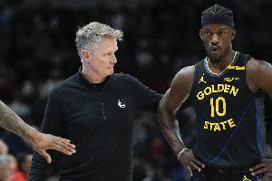 科爾感謝2位助教諫言：收官陣容身形、尺寸及防守表現(xiàn) 真是太棒了