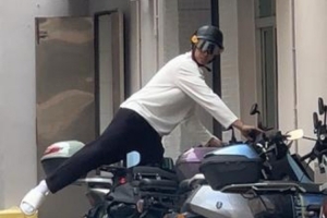 廣東男籃隊員標配！崔永熙小電驢已經(jīng)騎上了