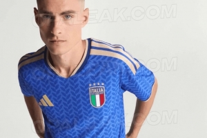 意大利2026年主場球衣諜照：藍(lán)金配色致敬2006年世界杯奪冠