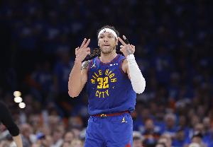 掘記調(diào)侃：聽說這場比賽里有一方有世界最佳球員和投手 是戈登嗎