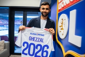 太陽報：歐足聯(lián)正調(diào)查里昂新援加扎爾在歐聯(lián)違規(guī)上場一事