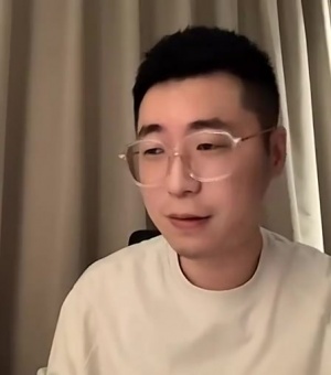 王多多：我們的隊(duì)伍在應(yīng)對劣勢方面不如LCK 不能總無腦找機(jī)會(huì)