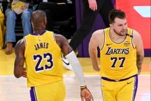 Skip：東契奇在用賽場表現(xiàn)對勒布朗說 你慢慢恢復吧