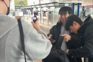 這邊歲月靜好！AL官媒曬隊(duì)員日常照：請(qǐng)給我一個(gè)準(zhǔn)確的季節(jié)