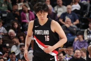 斯帥執(zhí)教生涯初期恐都會求穩(wěn) 小楊場上機會可能不會太多