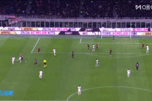 前意甲裁判：米蘭被判點球讓我有些困惑，德溫特手臂正朝身體回收