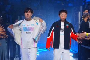 也曾意氣風(fēng)發(fā)！去年的今天Bin在S14半決賽登場時將外套送給現(xiàn)場觀眾