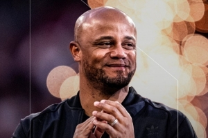 開(kāi)季13連勝追平AC米蘭五大聯(lián)賽紀(jì)錄，拜仁官方曬孔帕尼海報(bào)