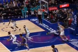 沾衣十八跌？恩比德腳下綿軟連續(xù)沖擊內(nèi)線倒地造犯規(guī)?♂?