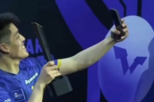 生無可戀...WTT倫敦站不敵邱黨丟冠，張本智和頒獎(jiǎng)典禮上一臉落寞