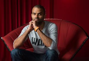 R.I.P！托尼-帕克父親葬禮 鄧肯大衛(wèi)-羅賓遜等前往吊唁