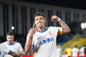 真大腿！克雷桑登陸中超后參與進(jìn)球80個(gè)，僅次于武磊