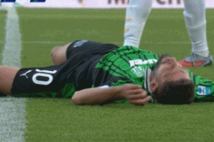 意媒：貝拉爾迪被撞倒地后感覺頭暈，到醫(yī)院檢查后表示一切都好