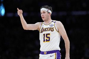 比肩湖人名宿！里夫斯：我可能不值得擁有這一切 他們都特別偉大