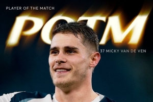 攻防俱佳！熱刺官方：范德芬當(dāng)選為3-0埃弗頓隊(duì)內(nèi)最佳球員