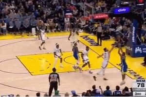 熱得發(fā)燙！穆迪三分再中轟?；倚?第三節(jié)三分3投3中已砍12分