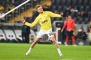 德天空記者：德甲多隊(duì)有意費(fèi)內(nèi)巴切中場(chǎng)希曼斯基，可能冬窗交易