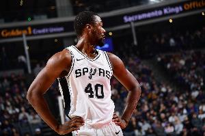 巴恩斯談馬刺4-0：更衣室氣氛很熱烈 大家互相信任信心十足