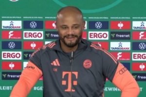 孔帕尼：是否出征科隆取決于諾伊爾自己 沒有人是鐵定的首發(fā)