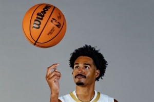 殺傷可以！普爾半場7中2拿到全隊(duì)最高12分 罰球6中6