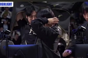 HLE被淘汰后zeus和peanut交流 隨后宙斯捏了捏的肩膀