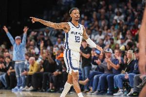 全隊(duì)唯一上雙！莫蘭特半場11中4拿到12分2板6助1斷 首節(jié)獨(dú)得10分