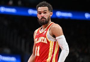 雖鐵但串聯(lián)在線！特雷-楊半場11中2僅得到8分1板 另有8助攻0失誤