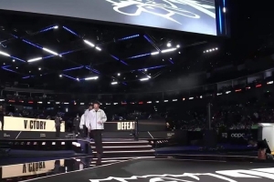 隊友太坑了！wayward：第一次見沙皇60分鐘3萬傷害 不如小奶油！