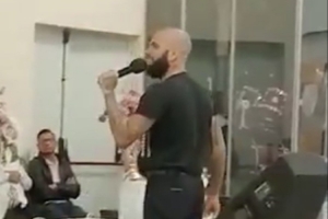 西媒：阿爾維斯近來成為了一名傳教士，此前他因性侵指控入獄