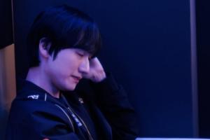 lolesports賽后更新照片：小花生Peanut在后臺(tái)調(diào)整心情