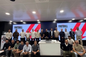 西甲聯(lián)盟邀請(qǐng)賦閑教練參加培訓(xùn)項(xiàng)目，前國(guó)安主帥塞蒂恩在列