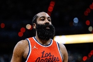 助攻大師0助場(chǎng)次盤(pán)點(diǎn)：哈登32次 納什33次 保羅1次 詹姆斯兩次