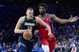 貝弗利：沒見過哪個中鋒能像恩比德那樣打球 約基奇就是個后衛(wèi)