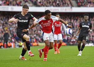 西漢姆官方：19歲小將斯卡爾斯已成功接受鎖骨骨折修復(fù)手術(shù)