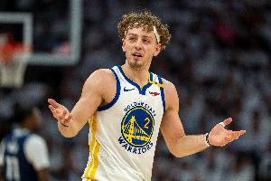 填滿數(shù)據(jù)欄！波杰姆斯基10投5中&三分6中2 砍下12分5籃板4助攻