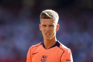 每體：奧爾莫傷勢恢復(fù)良好，已在康復(fù)師指導(dǎo)下進(jìn)行場內(nèi)訓(xùn)練